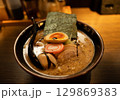 濃厚スープの豚骨ラーメン 129869383