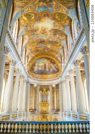 ベルサイユ宮殿 王室礼拝堂の壮麗な天井画 ベルサイユ宮殿 王室礼拝堂の壮麗な天井画 129869406