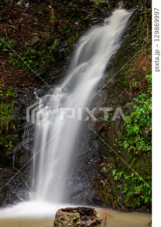 静岡県周智郡森町鍛治島　山里の風景 129869997