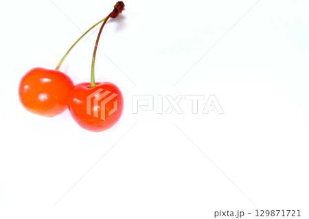 サクランボ　さくらんぼ　チェリー 129871721