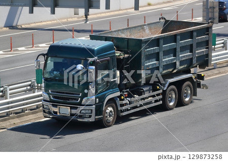 スクラップ運搬車 イメージ スクラップ運搬車 イメージ 129873258