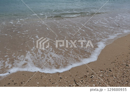 綺麗な波 129880935