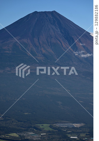 天子山地の毛無山 富士山展望台から望む 天子山地の毛無山 富士山展望台から望む 129882186