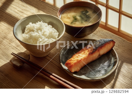 焼き魚の和食メニュー 129882594
