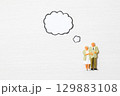 老夫婦がさまざまなことを考えるイメージ 129883108