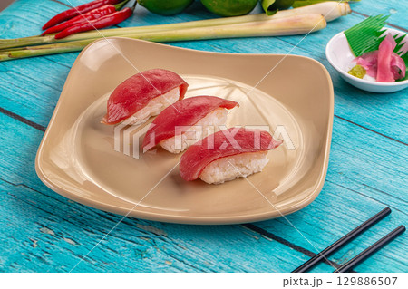 Japanese sushi with tuna fish 129886507
