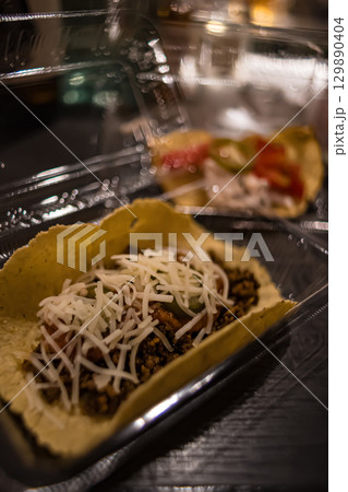 テーブルフォト・タコス 129890404