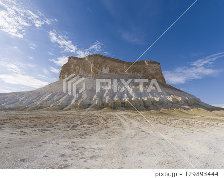 ボジラの景観~カザフスタン・マンギスタウ州 / Bozzhira, Kazakhstan ボジラの景観~カザフスタン・マンギスタウ州 / Bozzhira, Kazakhstan 129893444
