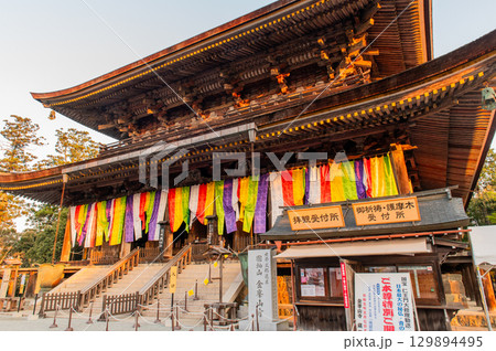 朝の金峯山寺－吉野 129894495