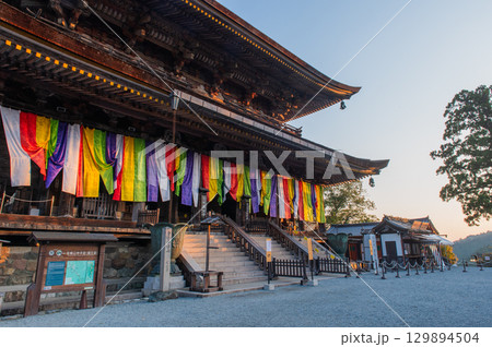 朝の金峯山寺－吉野 129894504