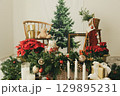アンティークの雰囲気のクリスマス装飾 129895231