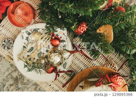 アンティークのクリスマス 129895366