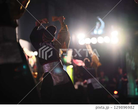 帯屋町で踊るよさこい祭り 帯屋町で踊るよさこい祭り 129896982