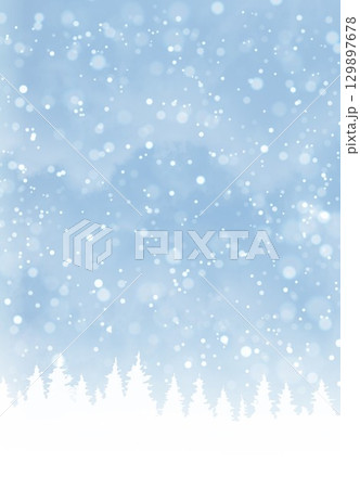 雪の夜空に浮かぶ木のシルエット 雪の夜空に浮かぶ木のシルエット 129897678