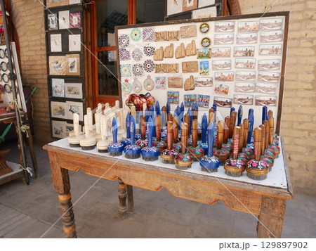 ウズベキスタンで売られていたティケッチ 129897902