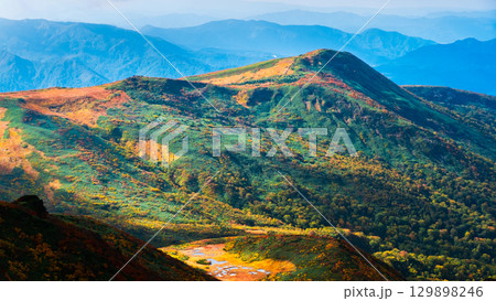 秋の栗駒山登山（栗駒山～秣岳 ） 129898246