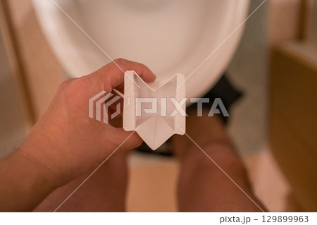 検尿 129899963