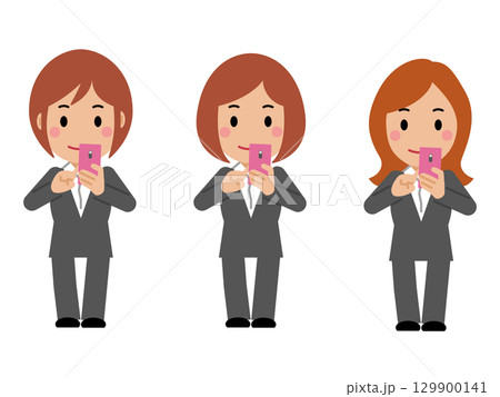 スマホを操作するグレースーツの若い女性 129900141