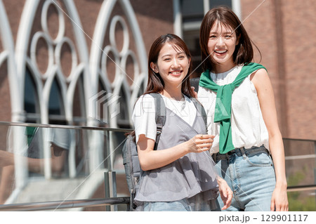 女子大生のポートレート　キャンパスライフ 129901117