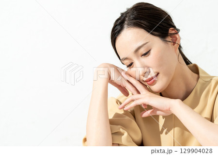 ビューティーイメージ　UVケア 129904028