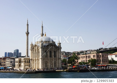 トルコ イスタンブール のオルタキョイ･モスク 129905383