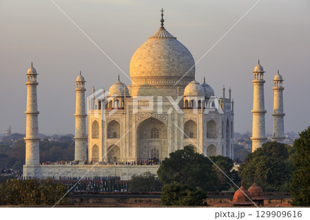タージ・マハル 129909616