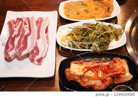 Korean pork barbecue. raw pork belly 129910486