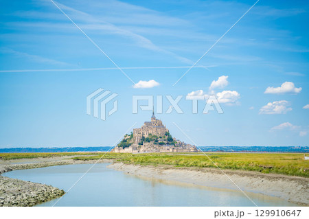 世界遺産モンサンミッシェルの美しい風景 129910647