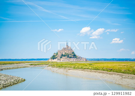 世界遺産モンサンミッシェルの美しい風景 世界遺産モンサンミッシェルの美しい風景 129911982