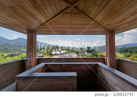 道の駅中山盆地の展望台最上部　群馬県高山村 129912737