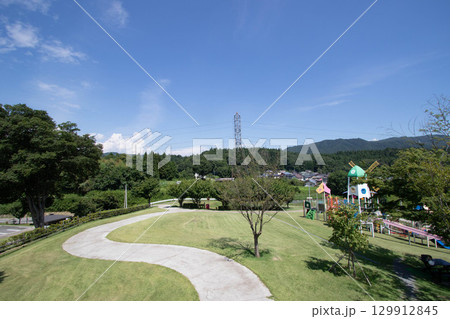 道の駅中山盆地の展望台最上部より東側の風景　群馬県高山村 129912845