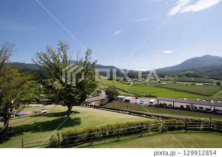 道の駅中山盆地の展望台最上部より南側の風景 群馬県高山村 道の駅中山盆地の展望台最上部より南側の風景 群馬県高山村 129912854