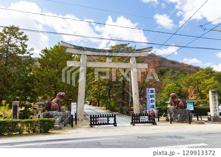 冬の岡山県岡山市　吉備津彦神社 129913372