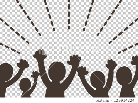 人們興奮地舉起雙手的剪影 人們興奮地舉起雙手的剪影 129914224