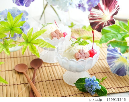 夏スイーツ グラスアイスクリーム 夏スイーツ グラスアイスクリーム 129915346