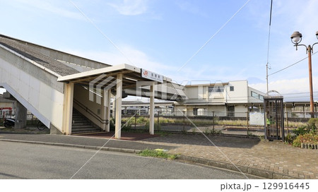 JR東海道線の吉原駅、南口出入口で富士山も見える JR東海道線の吉原駅、南口出入口で富士山も見える 129916445