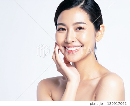 若い女性　ビューティー　ポートレート 129917061