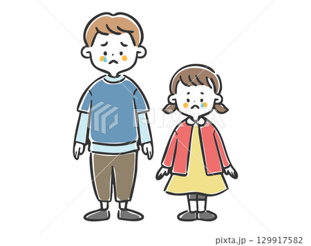 泣いている男の子と女の子のイラストセット　全身　ベクター 129917582
