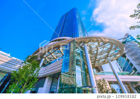 日本の東京都市景観 8月。猛烈な暑さ、高輪ゲートウェイシティや発達した雲などを望む…=21日 日本の東京都市景観 8月。猛烈な暑さ、高輪ゲートウェイシティや発達した雲などを望む…=21日 129918182