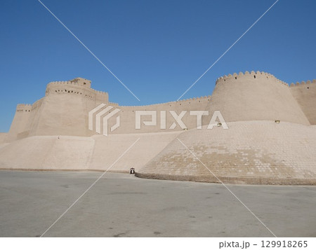 イチャンカラの城壁（ウズベキスタン：ヒヴァ） 129918265