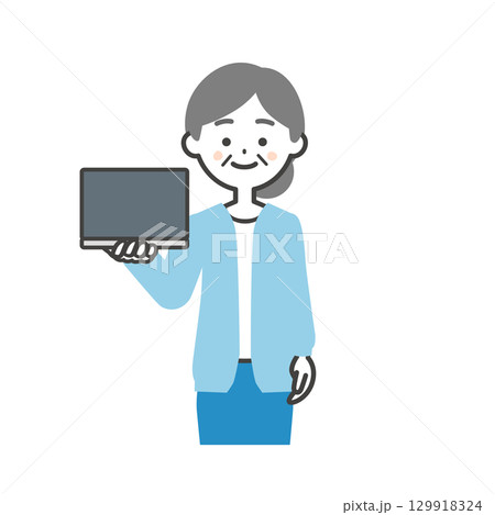 ノートパソコンを持つ年配の女性イラスト 129918324