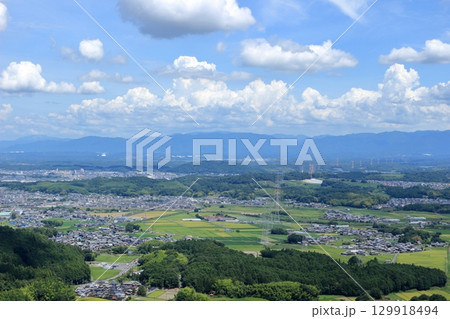 滋賀県　広徳寺展望台から見る甲賀市の風景 129918494