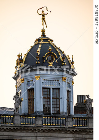 Lavishly decorated facades and architectural details of Guildhalls on the Grand-Place Grote Markt square of Brussels, Belgium Lavishly decorated facades and architectural details of Guildhalls on the Grand-Place Grote Markt square of Brussels, Belgium 129918830