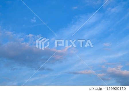 青空と白い雲 129920150