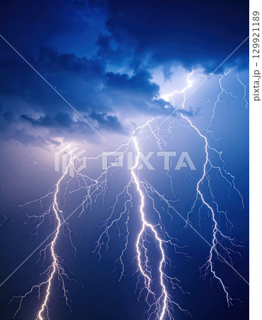 《AI画像》雷雲から落ちる青い稲妻 129921189