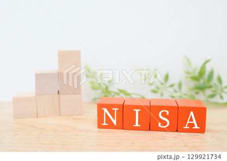 NISAの文字ブロックと積み木の増加を表すイメージ写真 NISAの文字ブロックと積み木の増加を表すイメージ写真 129921734
