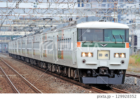 東海道本線　平塚　JR東日本　185系　B5編成（大宮）　回送 129928352