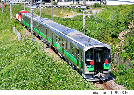 東海道本線貨物支線　桜木町－東高島　JR貨物　DD200-23（愛知）＋HB-E220系　甲種 129928363