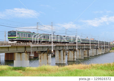 東海道本線　茅ヶ崎－平塚　JR東日本　E231系1000番台　K-39編成（国府津） 129928372
