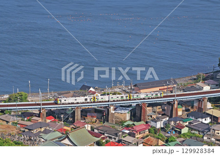 東海道本線　根府川－早川　JR東日本　GV-E197系　TS03+TS01編成（群馬） 129928384